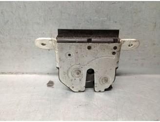 Replacement boot / tailgate lock for Fiat Bravo (198) 1.9 8V JTD CAT OEM IAM reference 55701971 