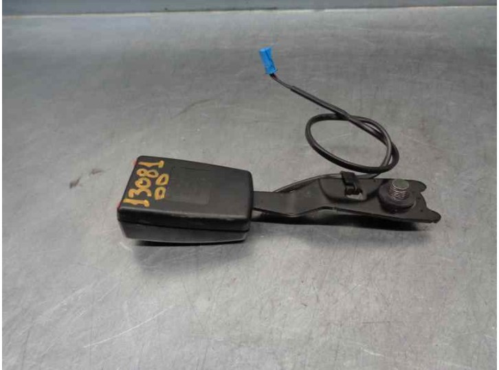 Recambio de enganche cinturon para mitsubishi colt berlina 3 (cz) 1.1 cat referencia OEM IAM MN140662  