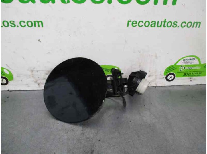 Recambio de tapa exterior combustible para kia carnival 2.9 crdi cat referencia OEM IAM 695104D100  NEGRO