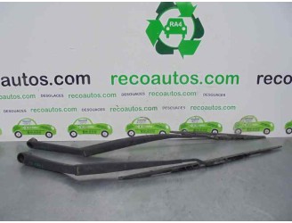 Replacement right front wiper arm for Kia Carnival 2.9 CRDi CAT OEM IAM reference 983104D000 