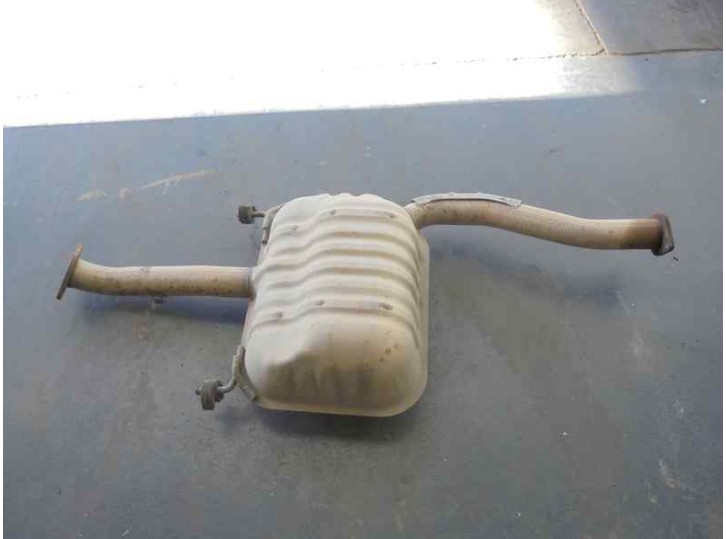 Recambio de tubo escape central para kia carnival 2.9 crdi cat referencia OEM IAM 287204D351 CESTA 3