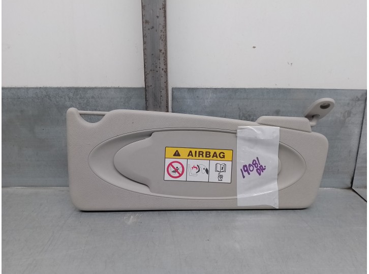 Recambio de parasol derecho para renault kangoo referencia OEM IAM 964006070R  