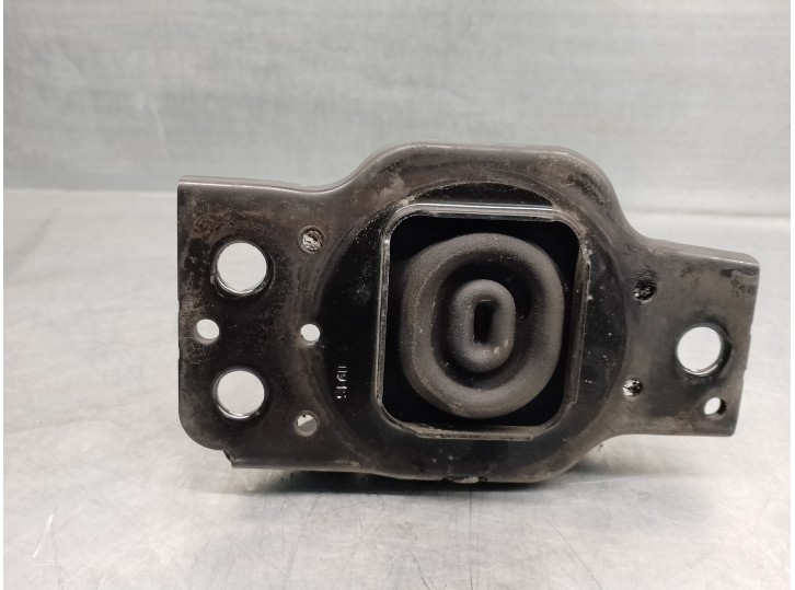 Recambio de soporte motor derecho para renault kangoo referencia OEM IAM 8200014931J  