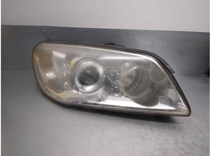 Replacement right headlight for Chevrolet Captiva 2.0 Diesel CAT OEM IAM reference 96626974 WITH MAGNIFIER 5 DOORS