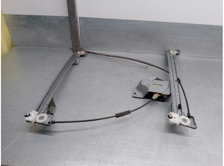 Recambio de elevalunas delantero izquierdo para renault kangoo referencia OEM IAM 807213441R 6 PINES 5 PUERTAS