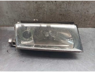 Recambio de faro derecho para skoda octavia berlina (1u2) 1.6 referencia OEM IAM 1U1941018D CON LUPA 5 PUERTAS