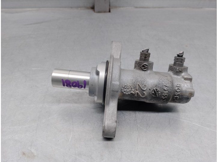 Recambio de bomba freno para renault kangoo referencia OEM IAM 7701209767  