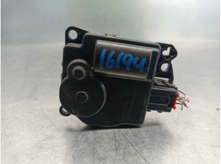 Recambio de motor apertura trampillas climatizador para ford b-max titanium referencia OEM IAM AV1119E616BB TRAMPILLA FOMOCO