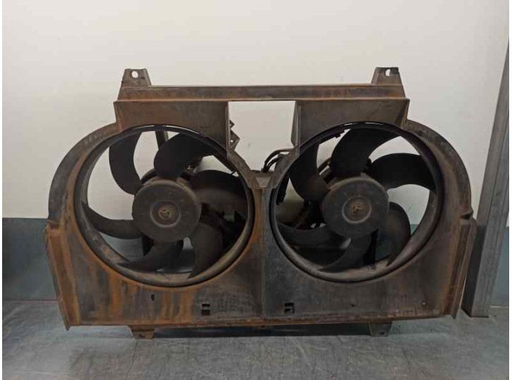 Recambio de electroventilador para nissan serena (c23m) 2.0 diesel referencia OEM IAM 214819C001 440010055F BEHR