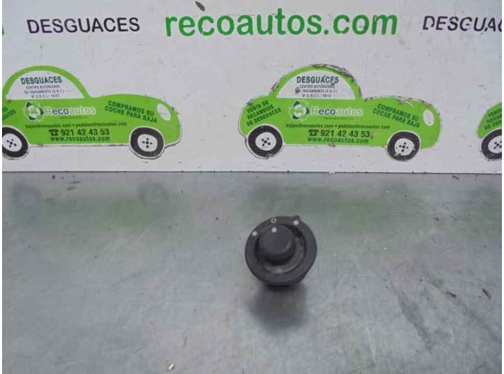 Recambio de mando retrovisor para renault megane ii berlina 5p 1.6 16v referencia OEM IAM 820002442A  