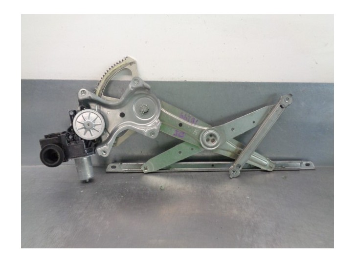 Recambio de elevalunas delantero izquierdo para lexus ct 1.8 16v cat (híbrido) referencia OEM IAM 8572060331 7 PINES 5 PUERTAS