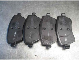 Recambio de pastillas de freno para nissan micra (k12e) 1.4 cat referencia OEM IAM  68033103 BREMBO