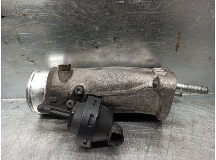 Recambio de caja mariposa para audi a6 avant (4b5) 2.5 v6 24v tdi referencia OEM IAM 4B0145950  