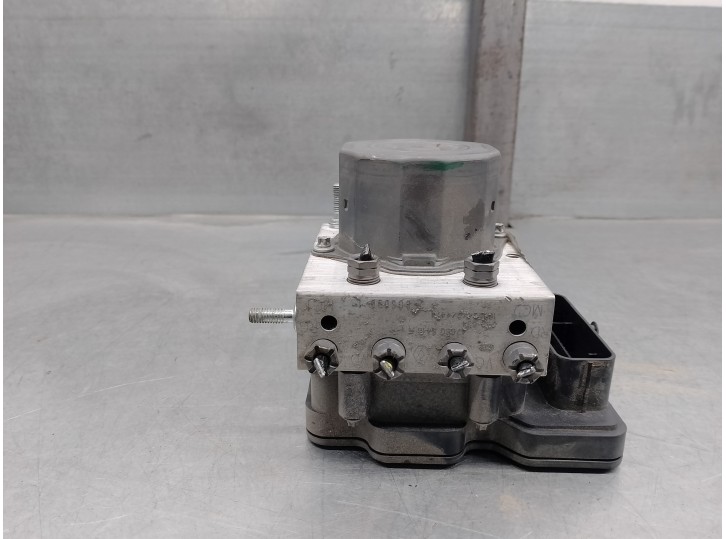 Recambio de abs para renault kangoo referencia OEM IAM 476605416R 16052424474 BOSCH