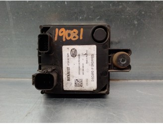 Recambio de centralita motor uce para renault kangoo referencia OEM IAM 472506154R 5SF934390 HELLA