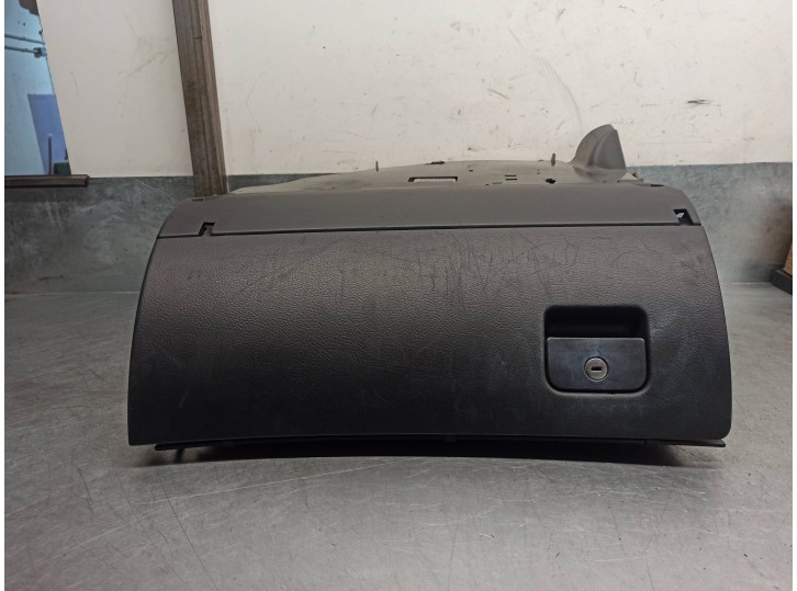 Recambio de guantera para audi a6 avant (4b5) 2.5 v6 24v tdi referencia OEM IAM 4B1857035E 