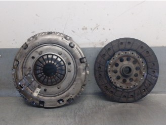 Recambio de kit embrague para volvo v40 hatchback (525) d2 referencia OEM IAM 31492036 31492036 31492037 LUK