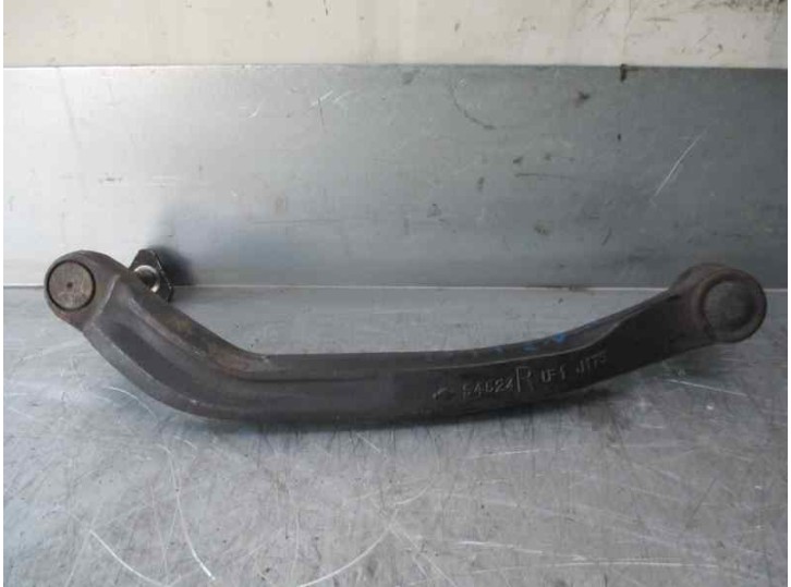 Replacement front right lower suspension arm for Nissan Primera sedan (P12) 2.2 16v turbodiesel cat OEM reference