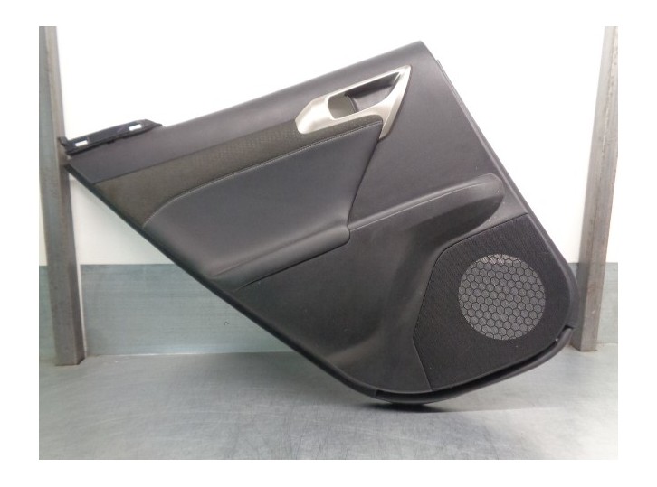 Recambio de guarnecido puerta trasera izquierda para lexus ct 1.8 16v cat (híbrido) referencia OEM IAM 67614X1B11 