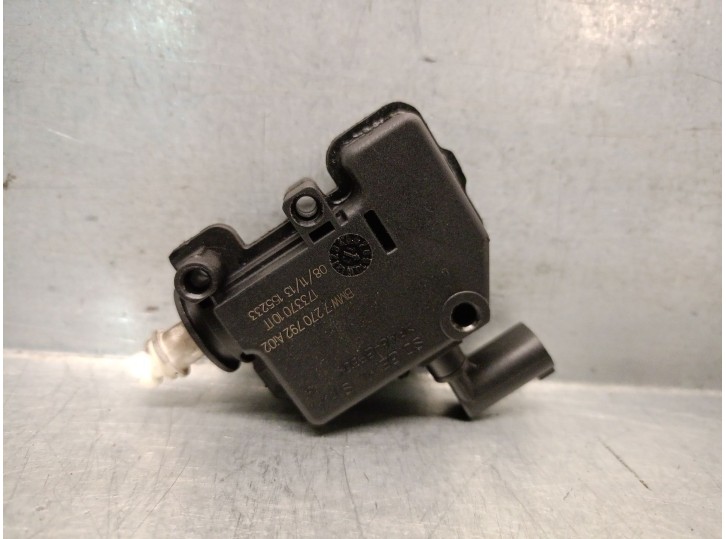 Recambio de motor tapa deposito combustible para bmw 1 (f20) 116 d referencia OEM IAM 7270792A 67117270792 