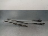 Recambio de brazo limpia delantero derecho para ford fiesta berl./express 1.6 referencia OEM IAM 84FG17526A1A  