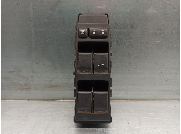 Recambio de mando elevalunas delantero izquierdo para dodge caliber 2.0 16v cat referencia OEM IAM 56040701AD VOLANDE A LA DEREC