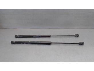 Replacement tailgate / trunk shock absorbers for Lancia Ypsilon (101) 1.3 JTD 16V OEM IAM reference 46817935 