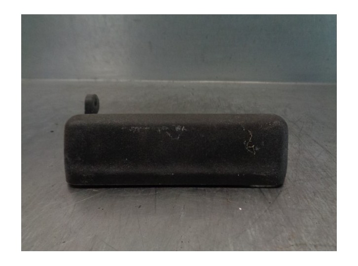 Recambio de maneta exterior delantera derecha para ford fiesta berl./express 1.6 referencia OEM IAM 6174616  