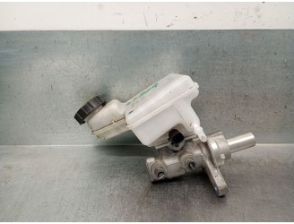 Recambio de bomba freno para ford fiesta vii (hj, hf) 1.1 ti-vct referencia OEM IAM 2179390 2179390 0204823339 BOSCH