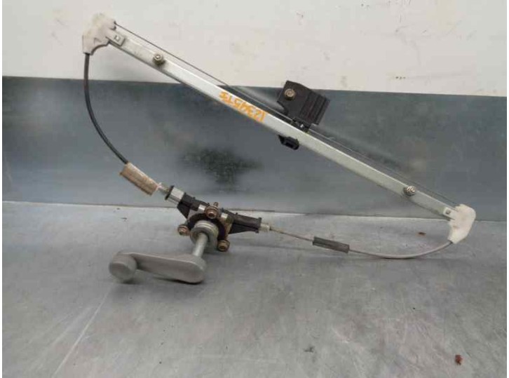 Replacement rear left window regulator for Mazda 2 Berlina (DY) 1.4 diesel CAT OEM IAM reference G22C5858X MANUAL 5 DOORS