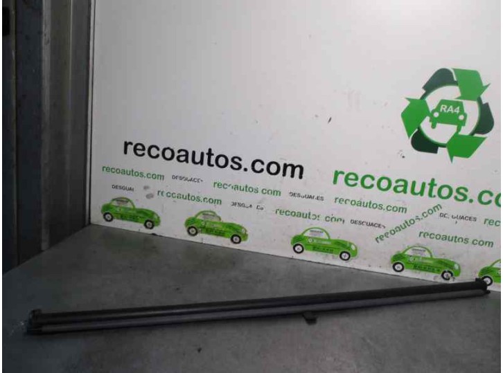 Replacement rear parcel shelf for Peugeot 206 CC 2.0 16V CAT OEM IAM reference 