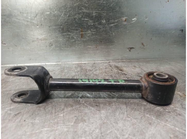 Recambio de brazo suspension superior trasero derecho para lexus is 200 (ds2/is2) 220d referencia OEM IAM 4877030080  