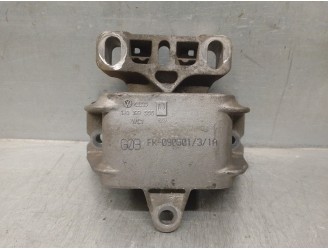 Replacement left engine mount for Volkswagen Golf IV Saloon (1J1) 1.9 TDI OEM IAM reference 1J0199555AJ 