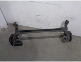 Recambio de puente trasero para hyundai i20 i (pb, pbt) 1.4 crdi referencia OEM IAM 551001J000 OARA DICOS 4 AGUJEROS BURRA 14