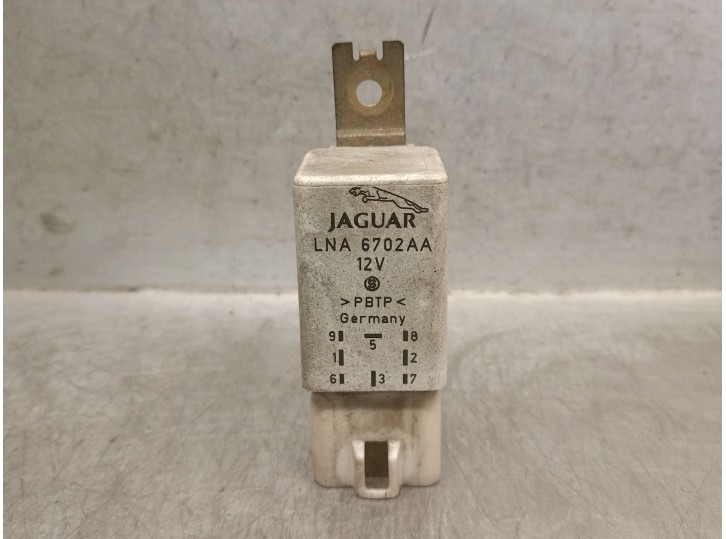 Recambio de rele para jaguar xj (x300, x330) 6 3.2 referencia OEM IAM LNA6702AA  