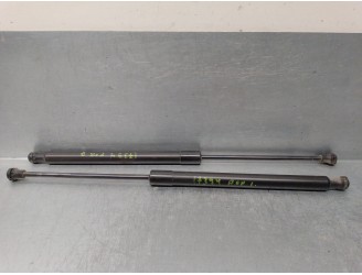 Replacement trunk / tailgate shock absorbers for Peugeot 208 1.2 12V VTi OEM IAM reference 9673083680 