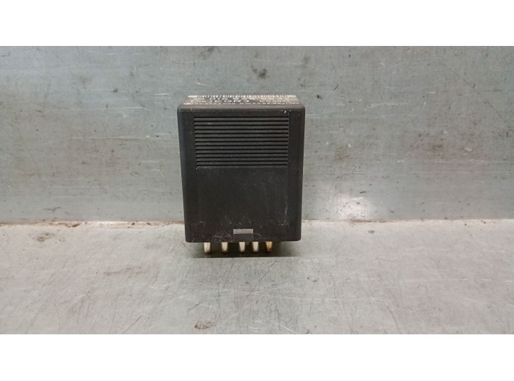 Recambio de rele para mercedes-benz clase e (w124) berlina 3.0 diesel cat referencia OEM IAM 0165459532  