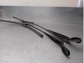 Recambio de brazo limpia delantero derecho para peugeot 208 1.2 12v vti referencia OEM IAM 9673292080  