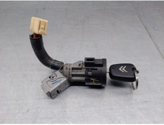 Replacement ignition switch for Citroën C1 1.0 CAT (384F) OEM IAM reference 73678312 N0501412 VALEO