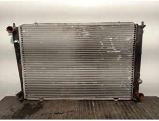 Recambio de radiador agua para hyundai h 1 2.5 turbodiesel referencia OEM IAM 253104A100 