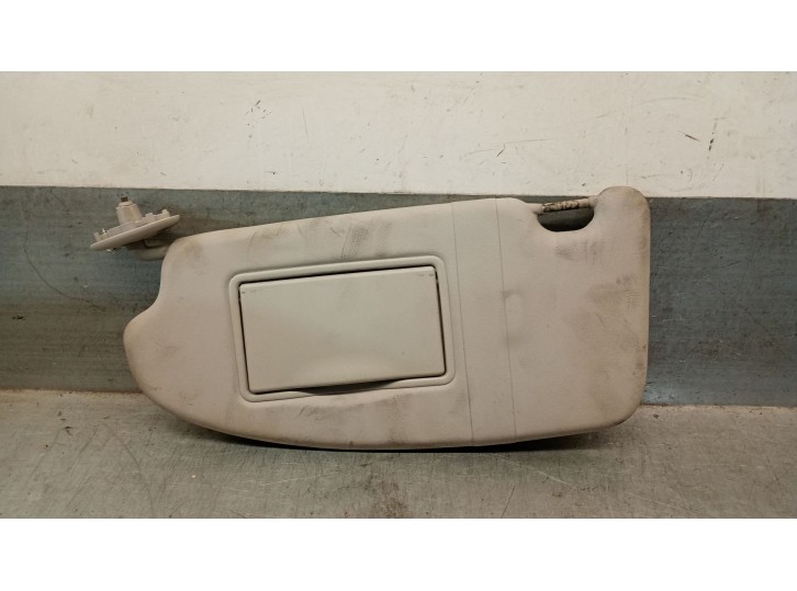 Recambio de parasol izquierdo para ford focus berlina (cap) ghia referencia OEM IAM 1700319 1700319 