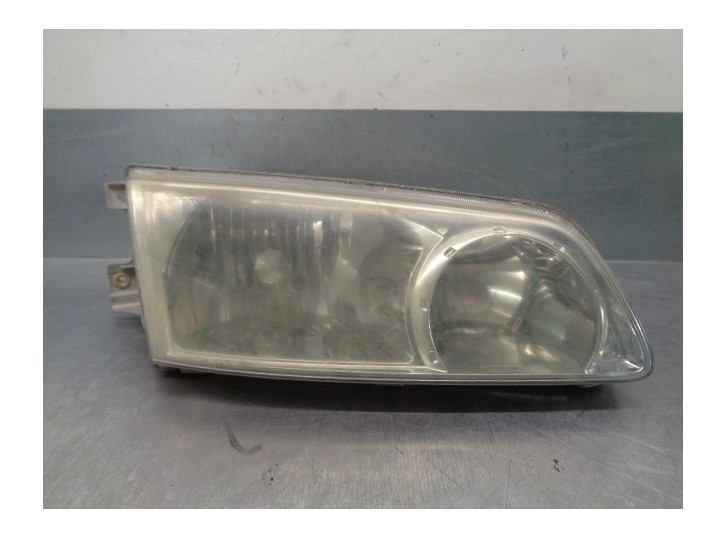 Replacement right headlight for Hyundai H1 2.5 Turbodiesel OEM IAM reference 921024A5XX 
