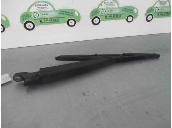 Recambio de brazo limpia trasero para opel astra h caravan 1.9 cdti referencia OEM IAM 