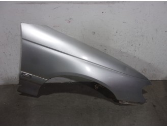 Recambio de aleta delantera derecha para opel omega b 2.5 turbodiesel (x 25 td / u 25 td / l93) referencia OEM IAM 1102009 GRIS 