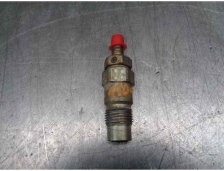 Replacement injector for Nissan Primera saloon/estate (P10/W10) 2.0 diesel OEM IAM reference 71H1361 