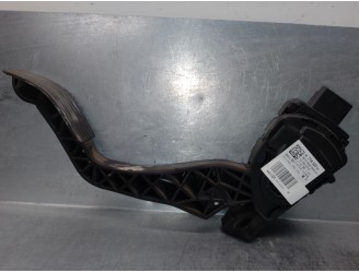 Recambio de potenciometro pedal para peugeot 208 1.2 12v vti referencia OEM IAM 9671433780  HELLA