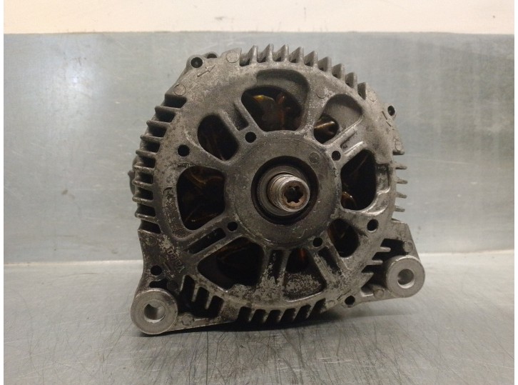 Replacement alternator for Peugeot 406 saloon (S1/S2) 2.0 HDI OEM IAM reference 9636254180 2542351B VALEO