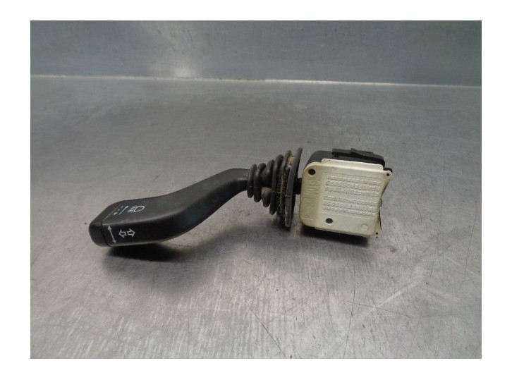Recambio de mando luces para opel omega b 2.5 turbodiesel (x 25 td / u 25 td / l93) referencia OEM IAM 90221174 90181846 