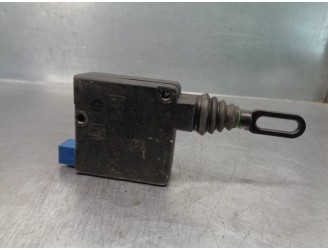 Replacement central locking motor for tailgate for Opel Omega B 2.5 turbodiesel (X 25 TD / U 25 TD / L93) OEM IAM reference 1207