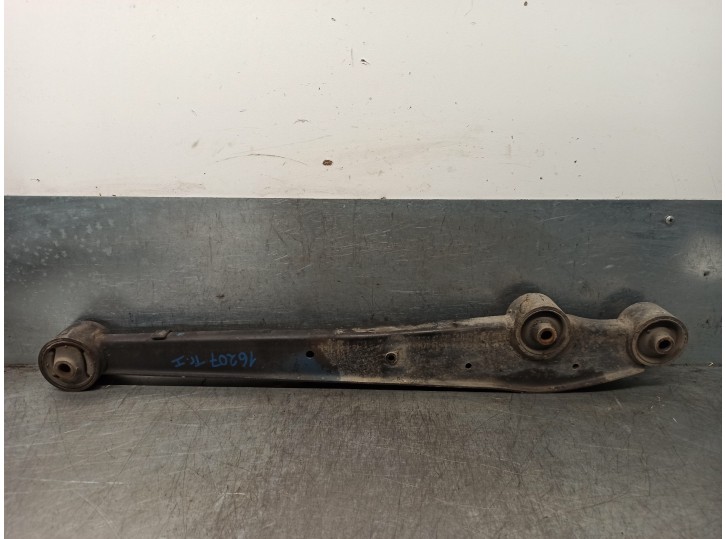 Recambio de brazo suspension inferior trasero izquierdo para suzuki ignis rm (mh) básico referencia OEM IAM 4620286G00  